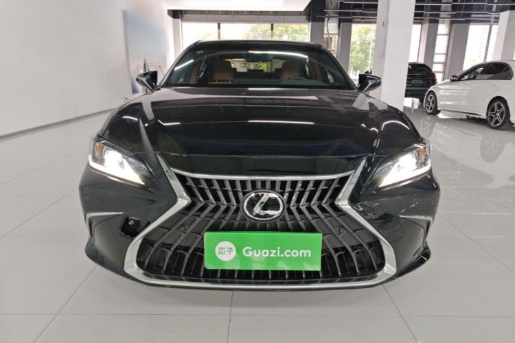Used Lexus ES 2023 200 Excellence Edition Front