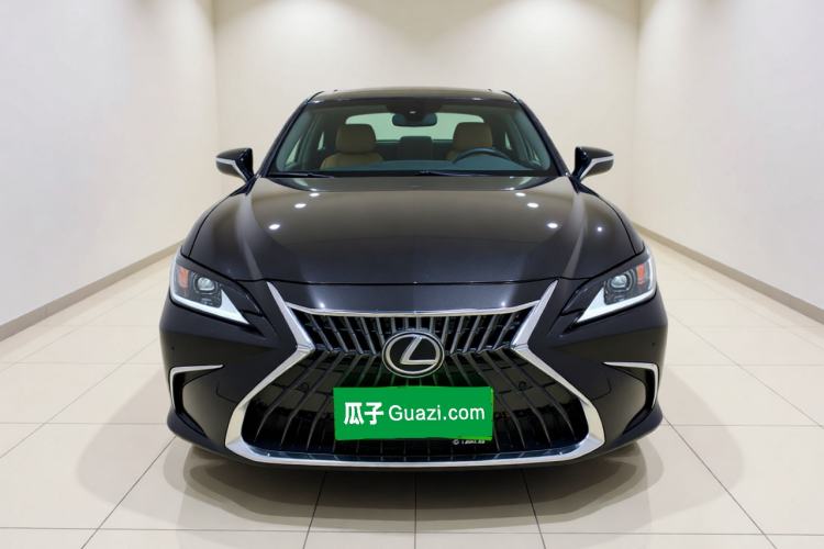 Used Lexus ES 2023 200 Excellence Edition Front