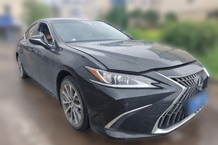 Used Lexus ES 2023 200 Excellence Edition Front Right 45 Deg