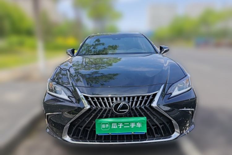 Used Lexus ES 2023 200 Excellence Edition Front