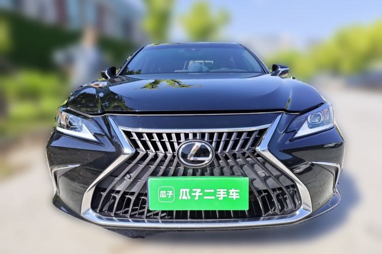 Used Lexus ES 2023 260 Excellence Edition Front