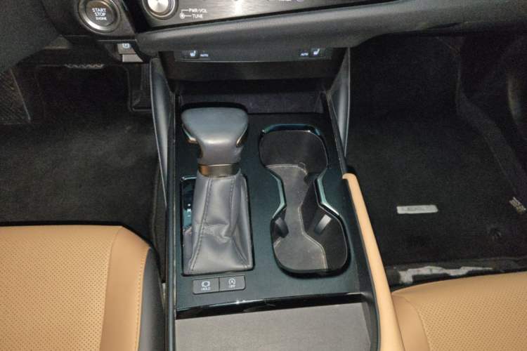 Used Lexus ES 2023 200 Excellence Edition Gear Lever