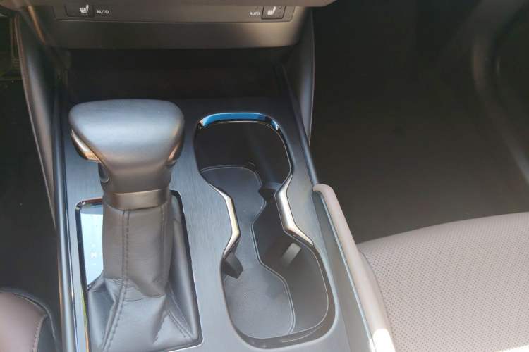 Used Lexus ES 2023 200 Excellence Edition Gear Lever