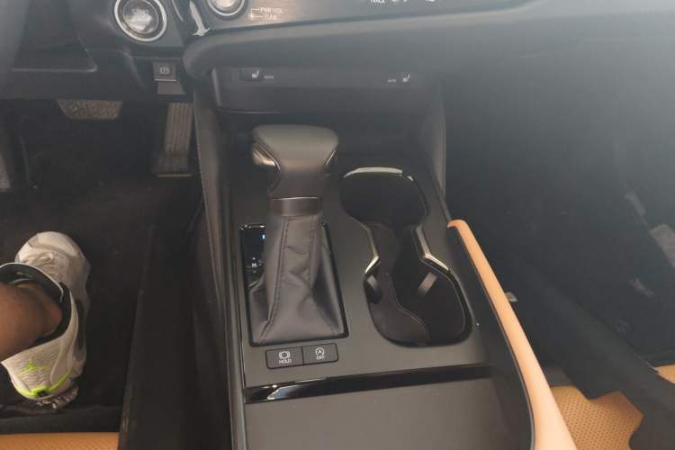 Used Lexus ES 2023 200 Excellence Edition Gear Lever