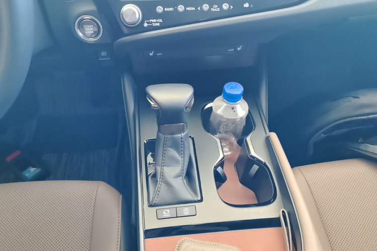 Used Lexus ES 2023 200 Excellence Edition Gear Lever