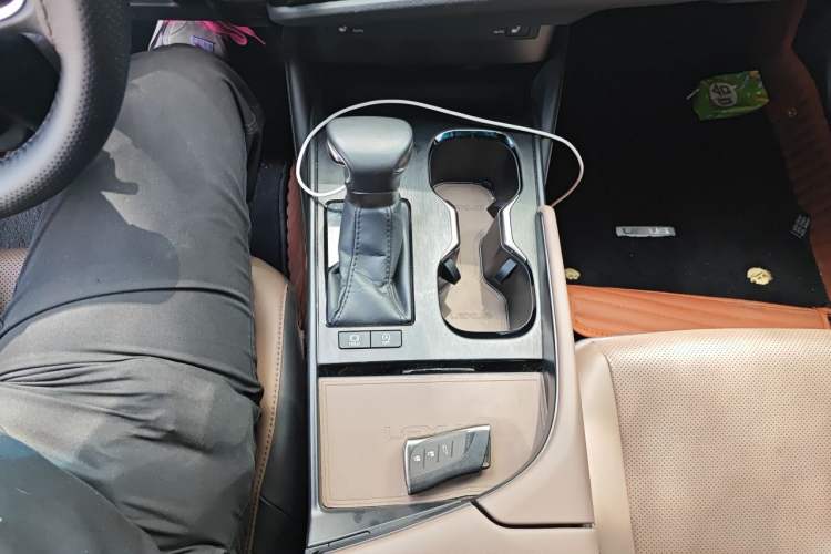 Used Lexus ES 2023 200 Excellence Edition Gear Lever