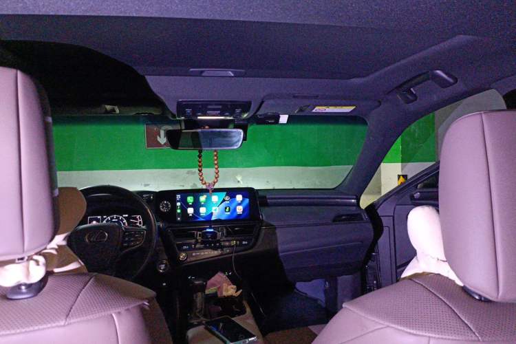 Used Lexus ES 2023 200 Excellence Edition Headliner
