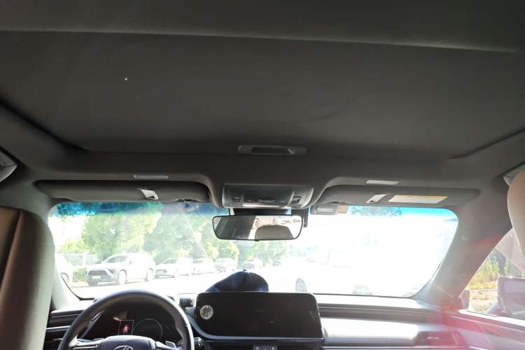 Used Lexus ES 2023 260 Excellence Edition Headliner