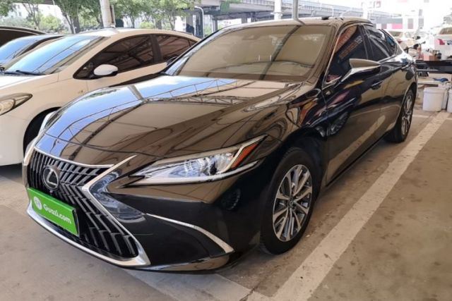 Used Lexus ES 2023 200 Excellence Edition