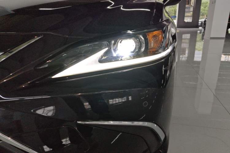 Used Lexus ES 2023 200 Excellence Edition Left Front Headlight