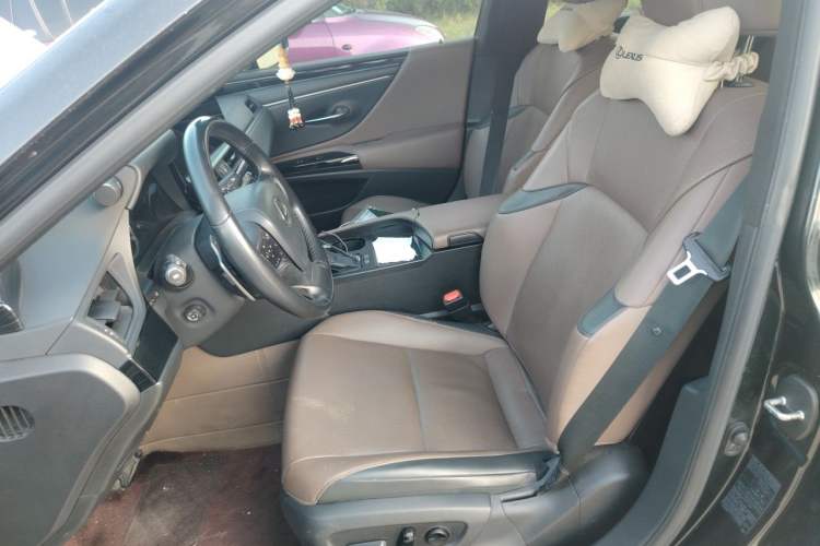 Used Lexus ES 2023 200 Excellence Edition Left Front Seat
