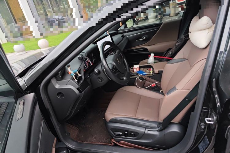 Used Lexus ES 2023 200 Excellence Edition Left Front Seat