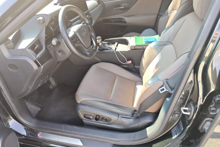 Used Lexus ES 2023 260 Excellence Edition Left Front Seat