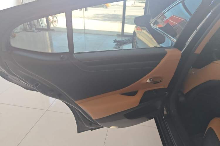 Used Lexus ES 2023 200 Excellence Edition Left Rear Door Interior