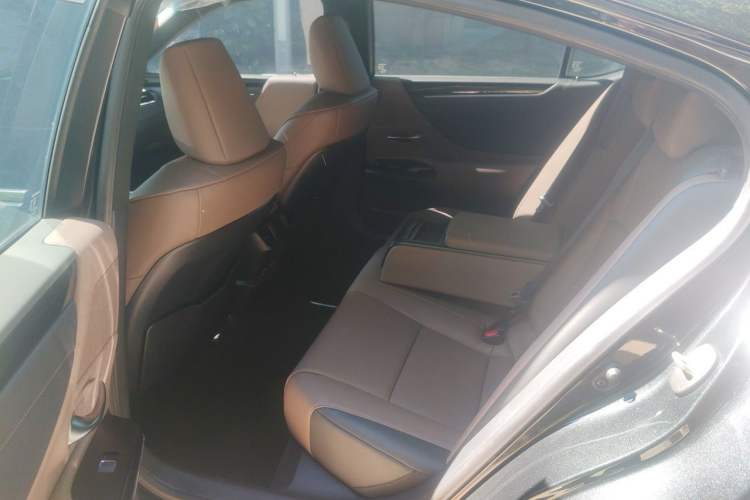 Used Lexus ES 2023 200 Excellence Edition Left Rear Seat