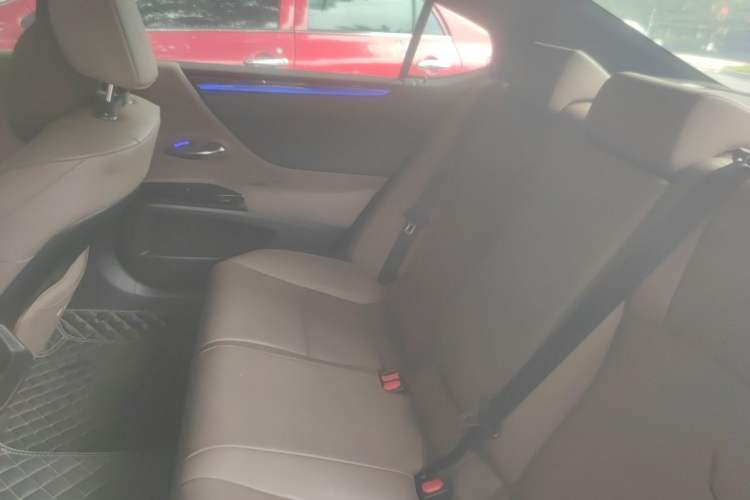 Used Lexus ES 2023 200 Excellence Edition Left Rear Seat