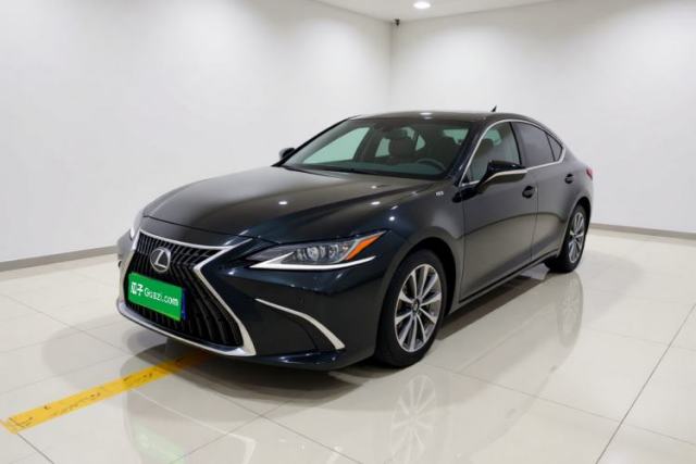 Lexus ES 2023 200 Excellence Edition de segunda mano