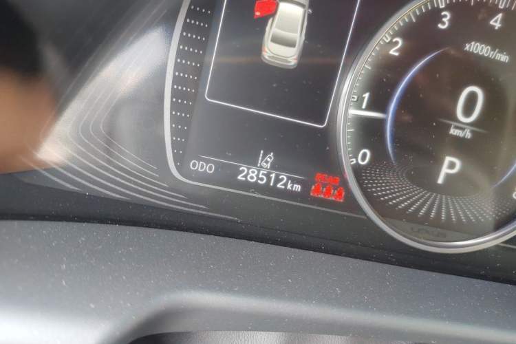 Used Lexus ES 2023 200 Excellence Edition Odometer Close Up
