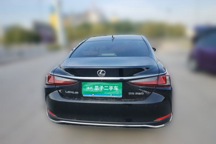 Used Lexus ES 2023 200 Excellence Edition Rear