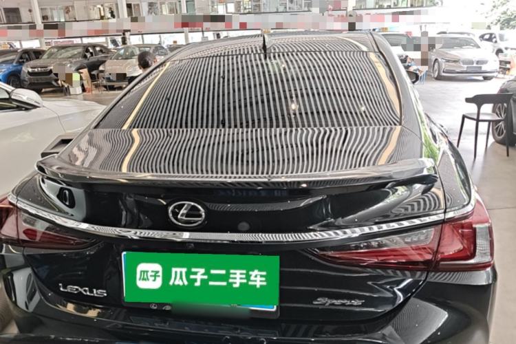 Used Lexus ES 2023 200 Excellence Edition Rear