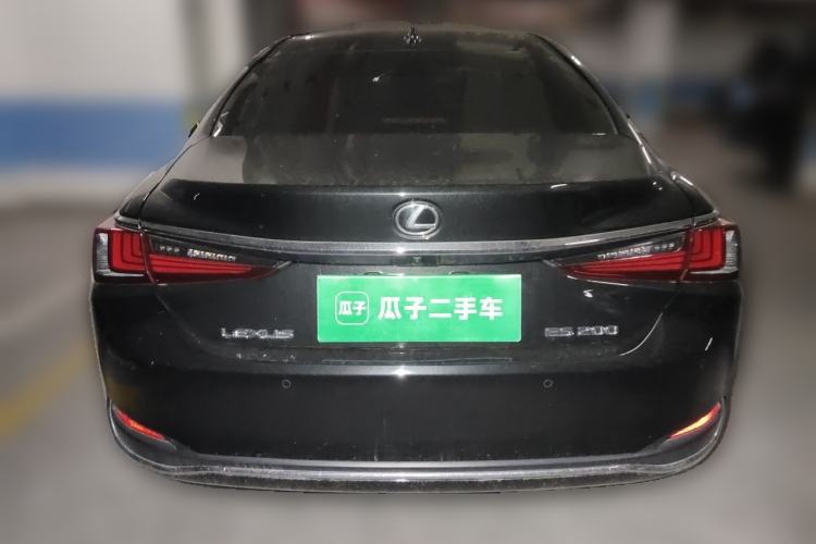 Used Lexus ES 2023 200 Excellence Edition Rear