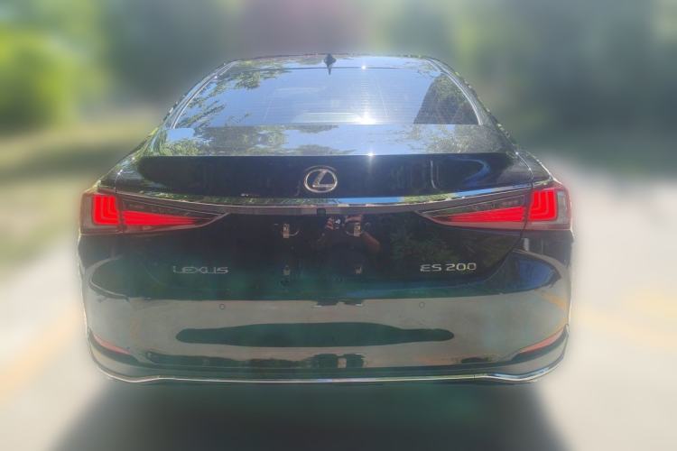 Used Lexus ES 2023 200 Excellence Edition Rear