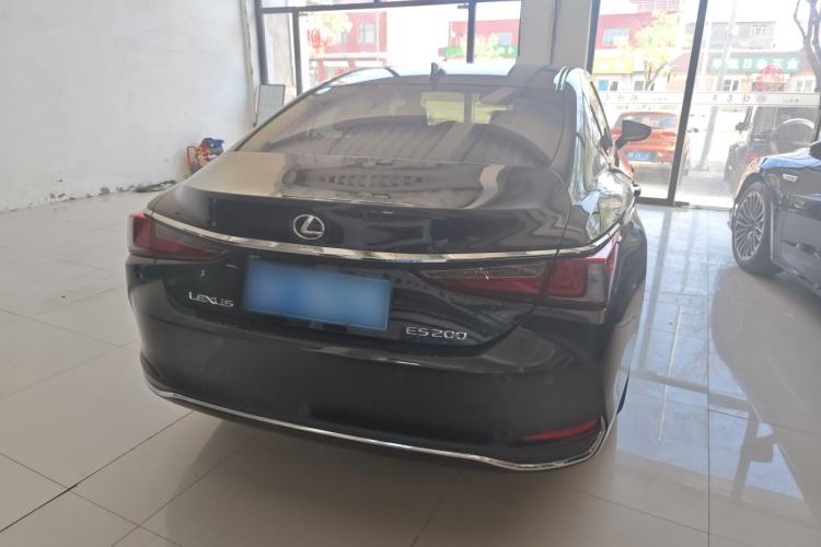 Used Lexus ES 2023 200 Excellence Edition Rear