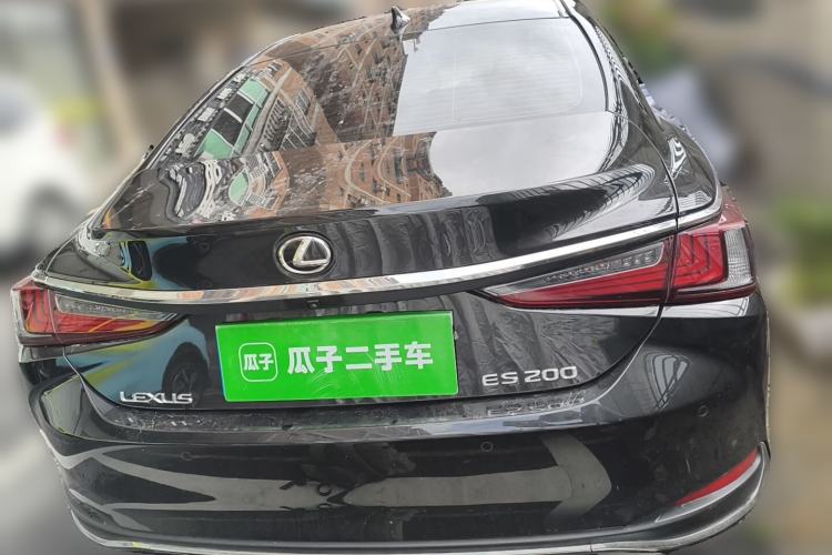 Used Lexus ES 2023 200 Excellence Edition Rear