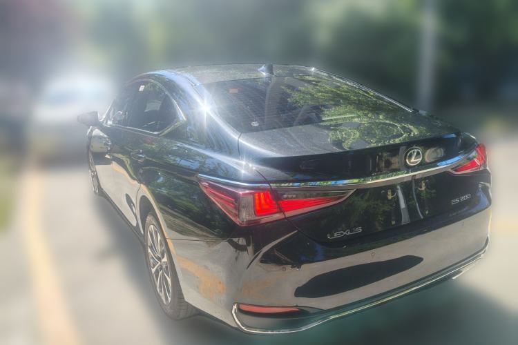 Used Lexus ES 2023 200 Excellence Edition Rear Left 45 Deg