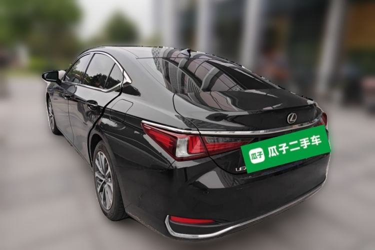 Used Lexus ES 2023 200 Excellence Edition Rear Left 45 Deg