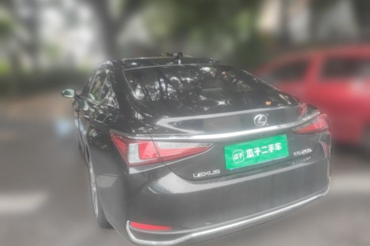 Used Lexus ES 2023 200 Excellence Edition Rear Left 45 Deg