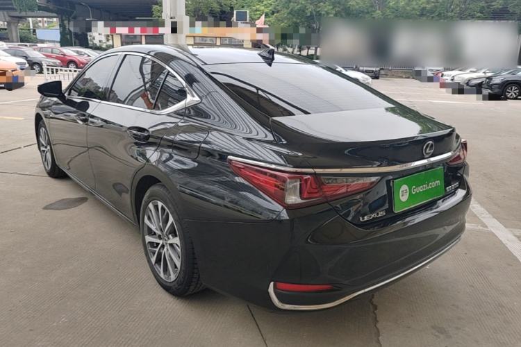 Used Lexus ES 2023 200 Excellence Edition Rear Left 45 Deg