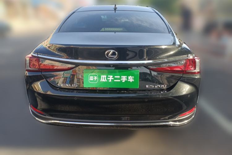 Used Lexus ES 2023 200 Excellence Edition Rear