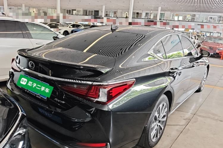 Used Lexus ES 2023 200 Excellence Edition Rear Right 45 Deg