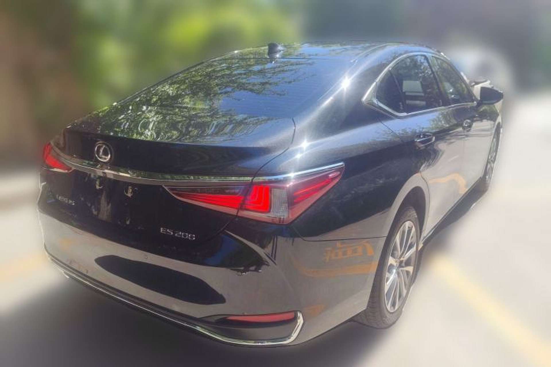 Used Lexus ES 2023 200 Excellence Edition Rear Right 45 Deg