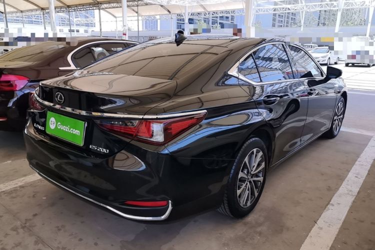 Used Lexus ES 2023 200 Excellence Edition Rear Right 45 Deg