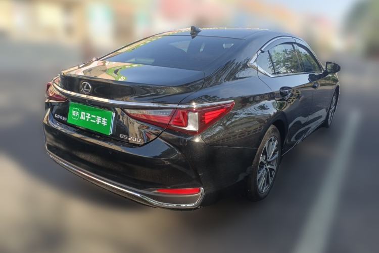 Used Lexus ES 2023 200 Excellence Edition Rear Right 45 Deg