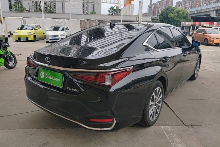 Used Lexus ES 2023 200 Excellence Edition Rear Right 45 Deg