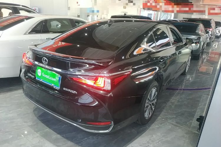 Used Lexus ES 2023 200 Excellence Edition Rear Right 45 Deg