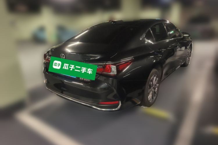 Used Lexus ES 2023 200 Excellence Edition Rear Right 45 Deg