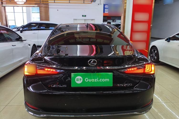Used Lexus ES 2023 200 Excellence Edition Rear