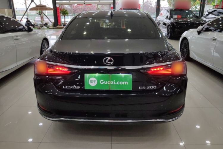 Used Lexus ES 2023 200 Excellence Edition Rear