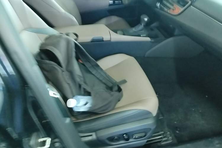 Used Lexus ES 2023 200 Excellence Edition Right Front Seat