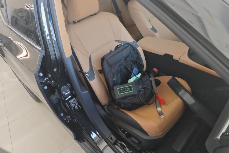 Used Lexus ES 2023 200 Excellence Edition Right Front Seat