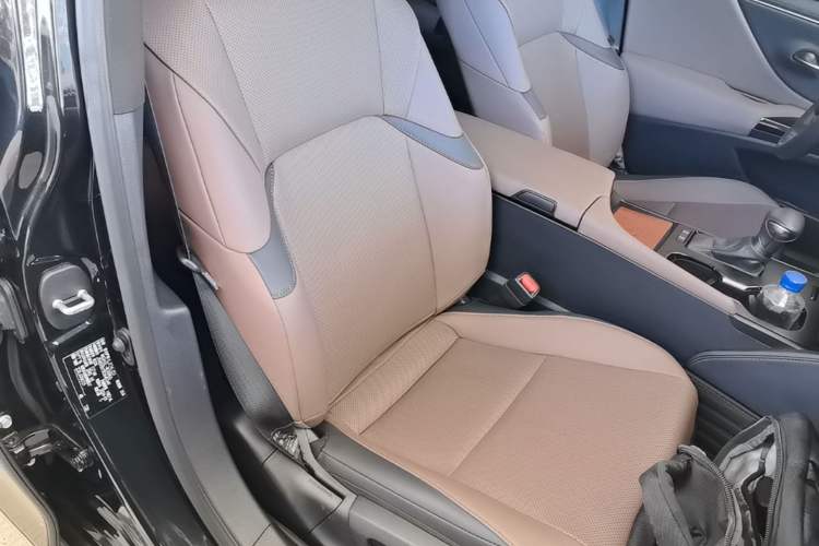 Used Lexus ES 2023 200 Excellence Edition Right Front Seat