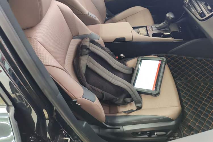 Used Lexus ES 2023 200 Excellence Edition Right Front Seat