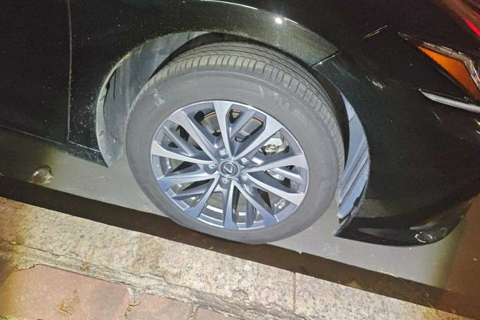Used Lexus ES 2023 200 Excellence Edition Right Front Wheel Hub