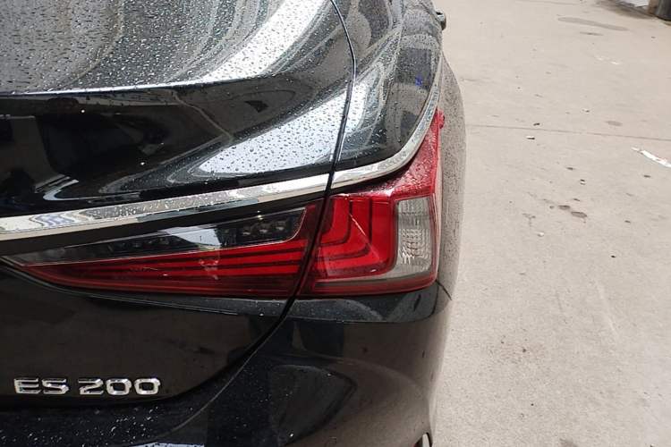Used Lexus ES 2023 200 Excellence Edition Right Rear Taillight