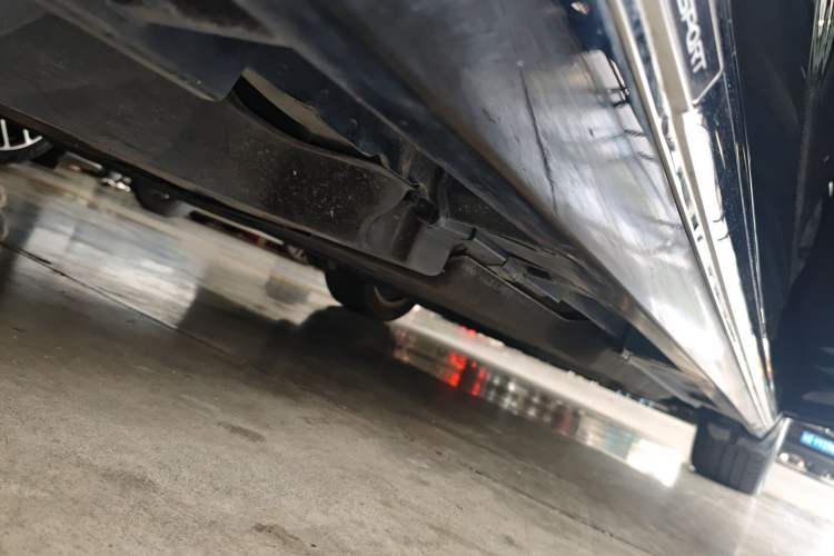 Used Lexus ES 2023 200 Excellence Edition Right Side Sill