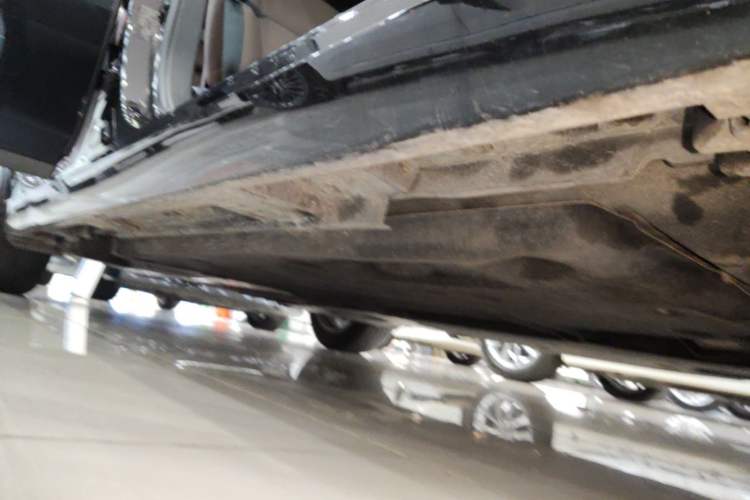 Used Lexus ES 2023 200 Excellence Edition Right Side Sill
